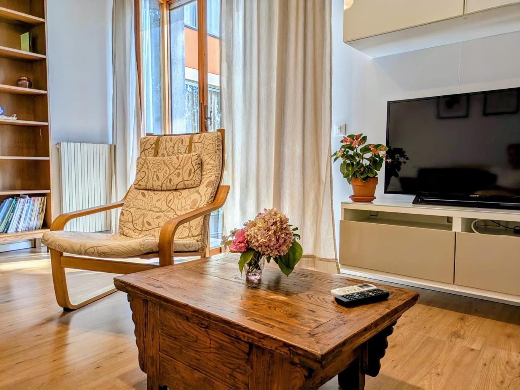 Appartamento Viale Puccini - Free Gated Parking - 3 Minutes From Center Лукка Экстерьер фото
